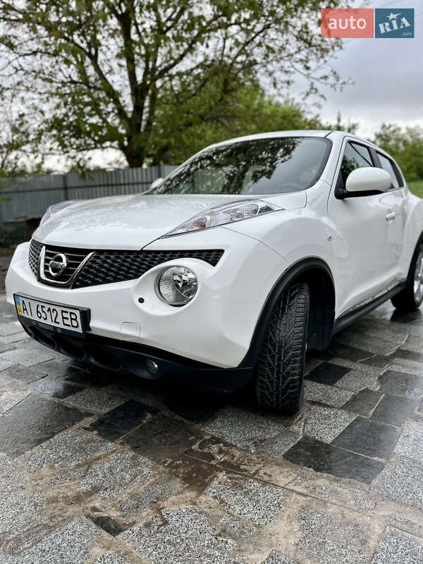 Позашляховик / Кросовер Nissan Juke 2012 в 