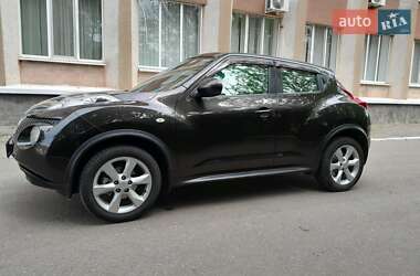 Позашляховик / Кросовер Nissan Juke 2011 в 