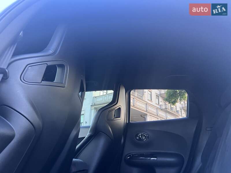 Внедорожник / Кроссовер Nissan Juke 2015 в Одессе