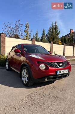 Позашляховик / Кросовер Nissan Juke 2012 в 