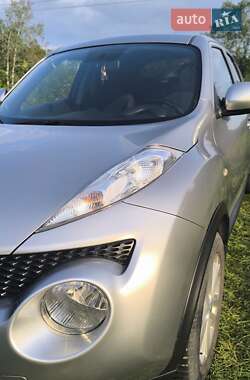 Внедорожник / Кроссовер Nissan Juke 2010 в 