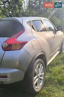 Внедорожник / Кроссовер Nissan Juke 2010 в 