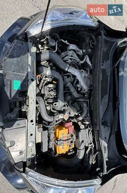 Внедорожник / Кроссовер Nissan Juke 2014 в 