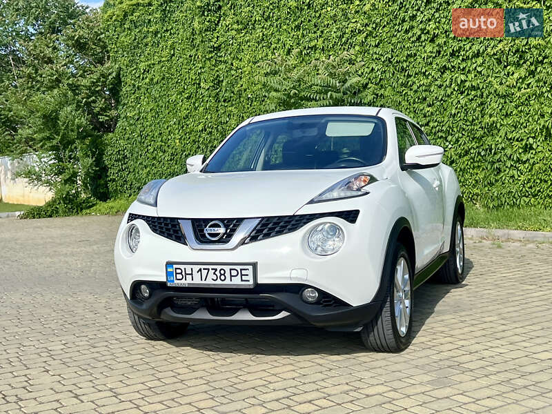 Внедорожник / Кроссовер Nissan Juke 2017 в 