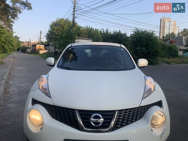 Внедорожник / Кроссовер Nissan Juke 2012 в 