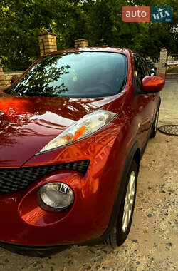 Позашляховик / Кросовер Nissan Juke 2013 в 