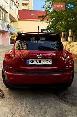 Позашляховик / Кросовер Nissan Juke 2013 в 
