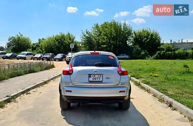 Внедорожник / Кроссовер Nissan Juke 2013 в 