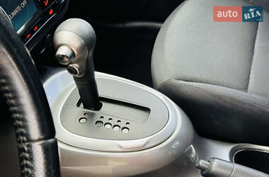 Внедорожник / Кроссовер Nissan Juke 2012 в 