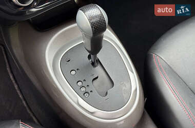 Внедорожник / Кроссовер Nissan Juke 2013 в 