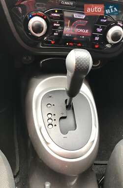 Внедорожник / Кроссовер Nissan Juke 2012 в 