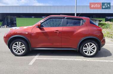 Позашляховик / Кросовер Nissan Juke 2013 в 