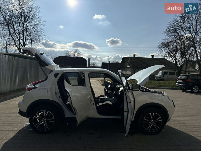 Позашляховик / Кросовер Nissan Juke 2015 в Дубні