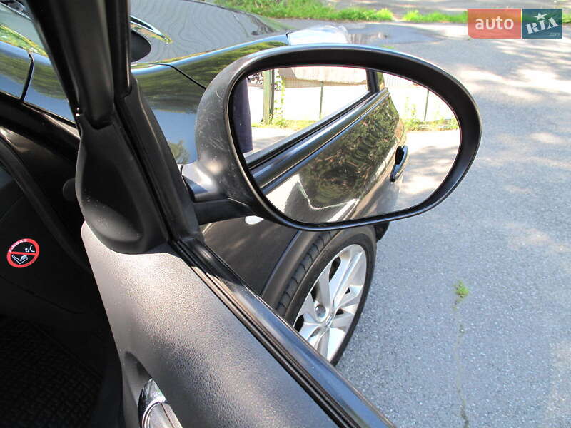 Внедорожник / Кроссовер Nissan Juke 2011 в Киеве