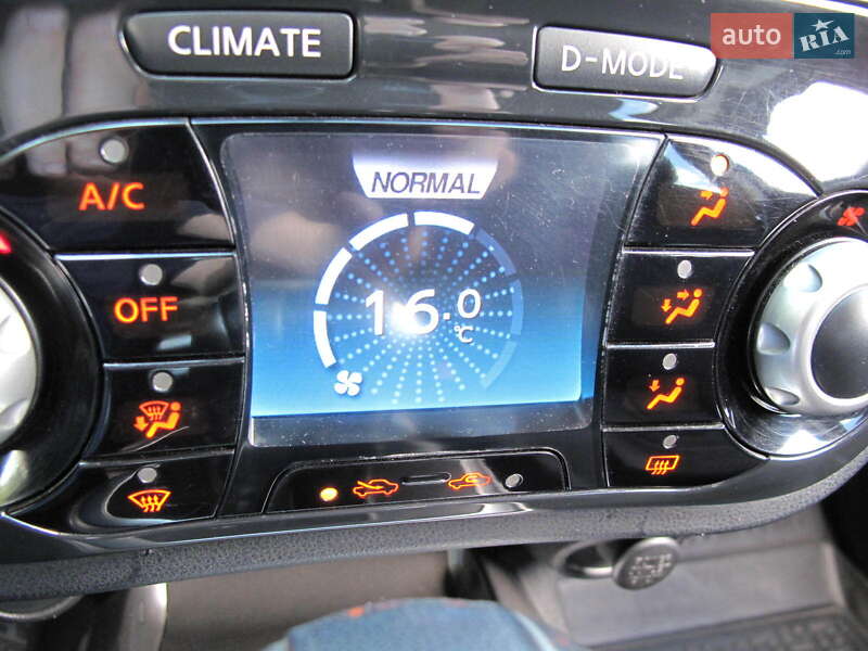 Внедорожник / Кроссовер Nissan Juke 2011 в Киеве