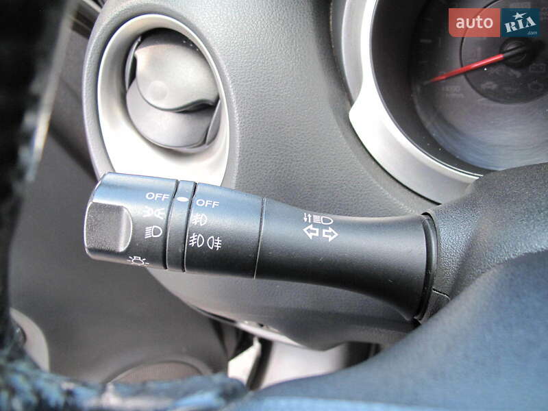 Внедорожник / Кроссовер Nissan Juke 2011 в Киеве