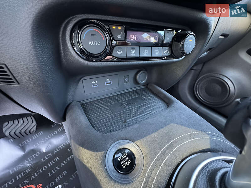 Внедорожник / Кроссовер Nissan Juke 2024 в Киеве