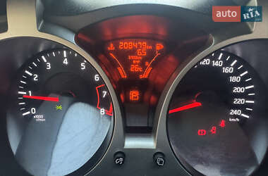 Позашляховик / Кросовер Nissan Juke 2013 в 