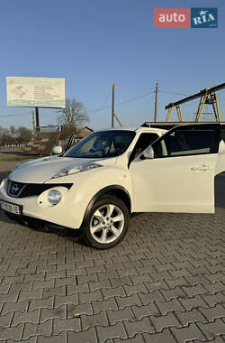 Позашляховик / Кросовер Nissan Juke 2012 в 