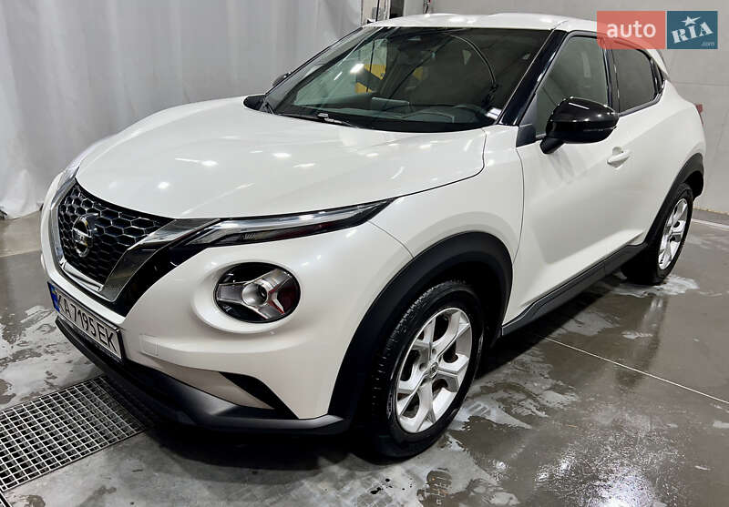Внедорожник / Кроссовер Nissan Juke 2021 в Киеве