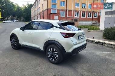 Внедорожник / Кроссовер Nissan Juke 2021 в 