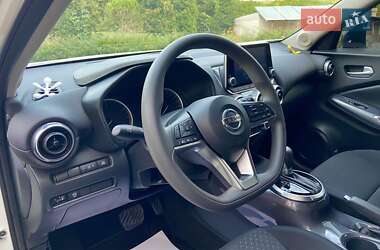 Внедорожник / Кроссовер Nissan Juke 2021 в 