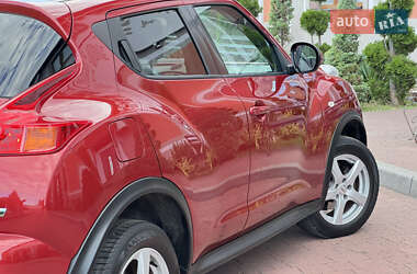 Внедорожник / Кроссовер Nissan Juke 2012 в 