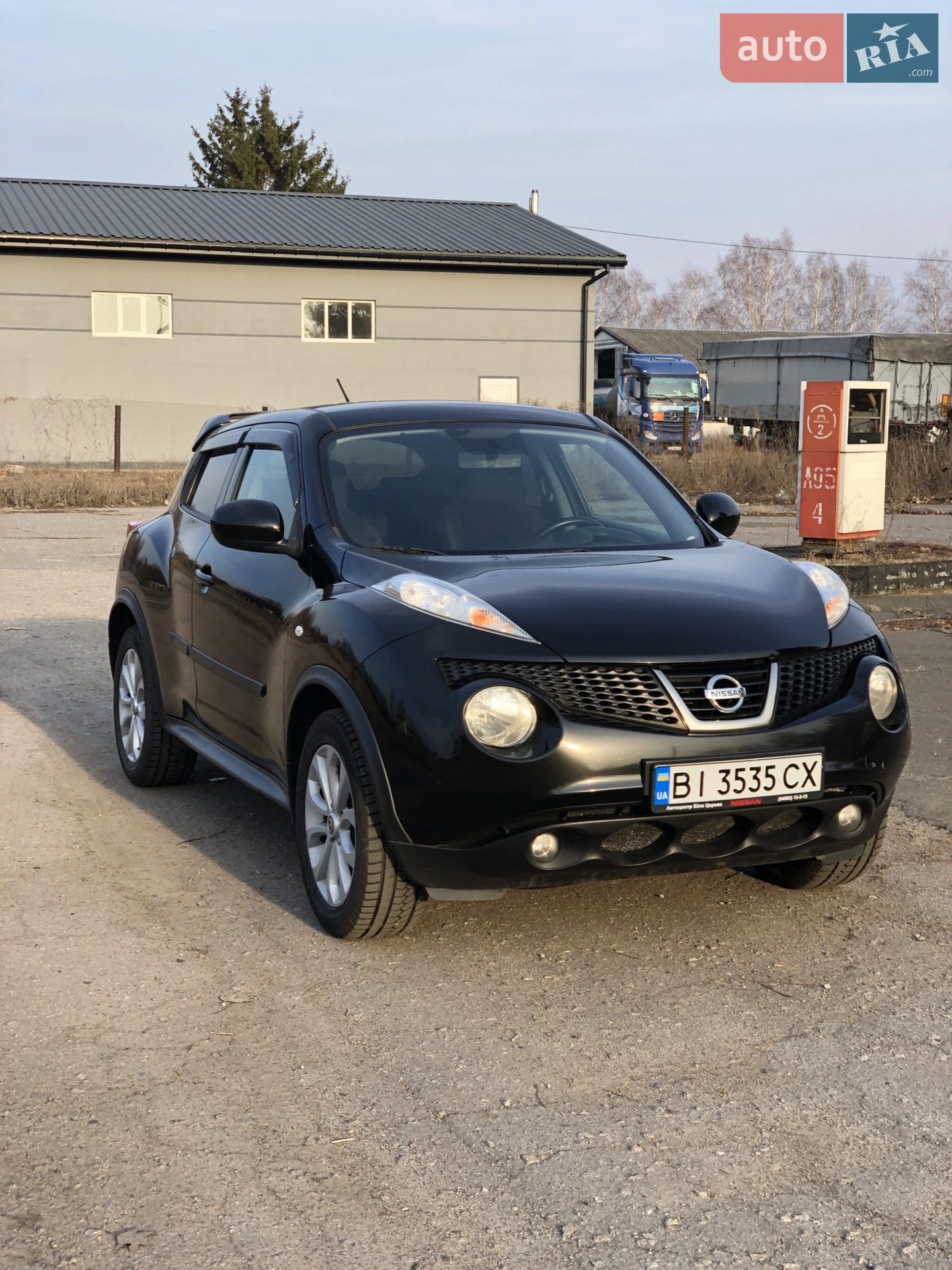 2014 Nissan Juke - мініатюра 2