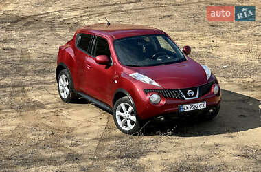 Внедорожник / Кроссовер Nissan Juke 2013 в Могилев-Подольске