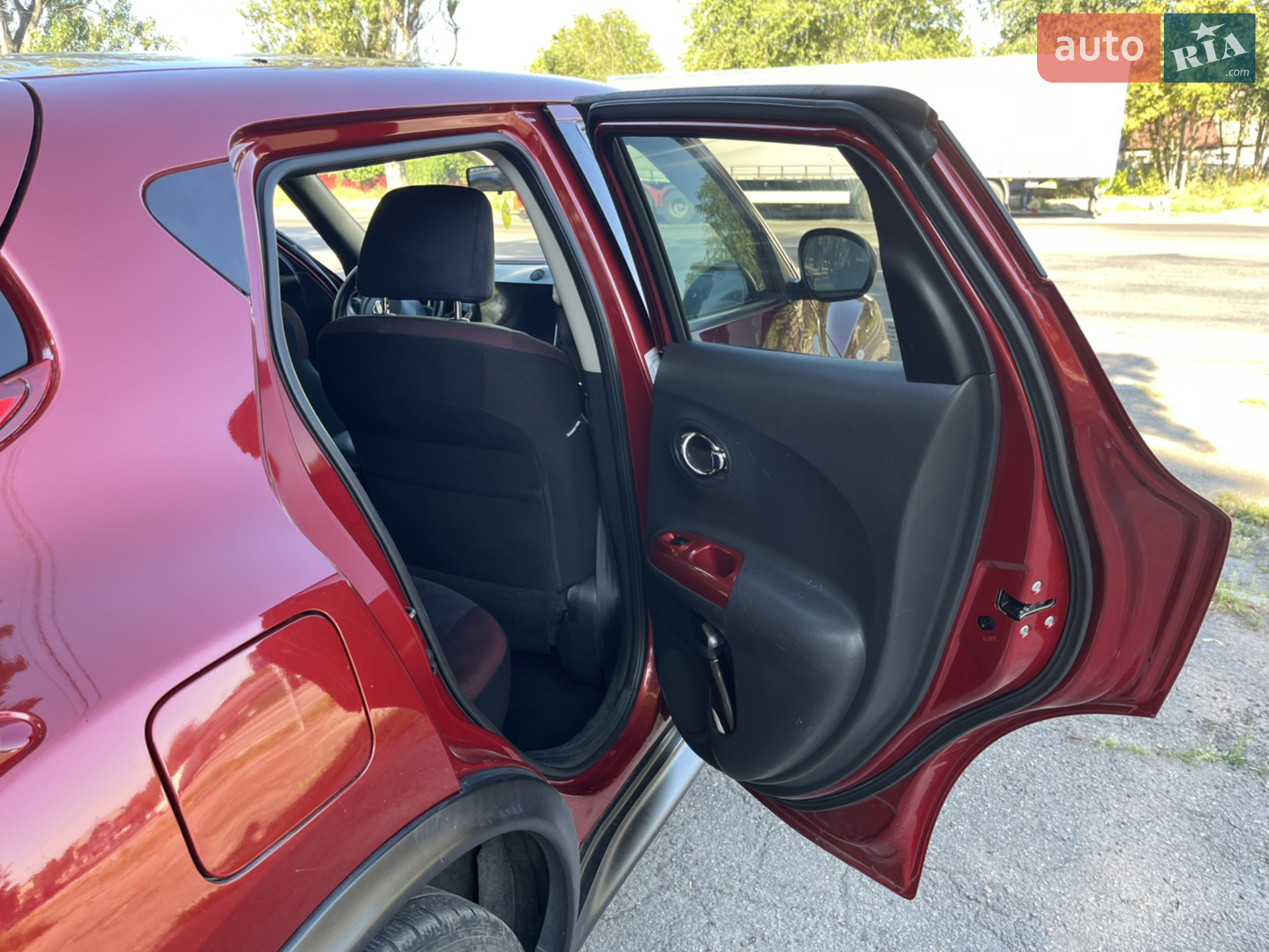 2011 Nissan Juke - мініатюра 12