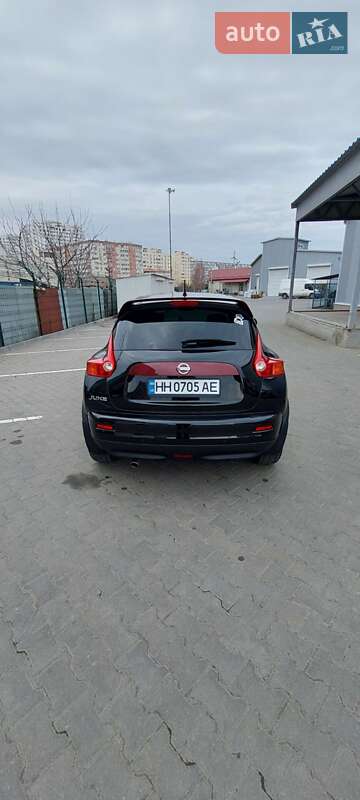 Внедорожник / Кроссовер Nissan Juke 2011 в Одессе