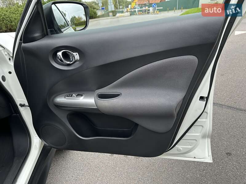 Внедорожник / Кроссовер Nissan Juke 2019 в Киеве