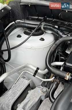 Внедорожник / Кроссовер Nissan Juke 2011 в 