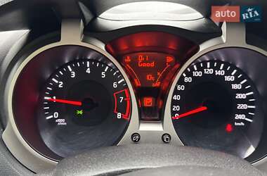 Внедорожник / Кроссовер Nissan Juke 2011 в 