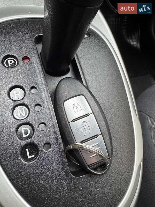 Внедорожник / Кроссовер Nissan Juke 2011 в Ровно