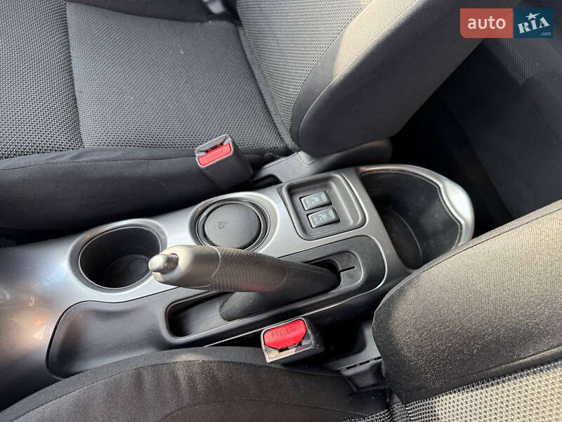 Внедорожник / Кроссовер Nissan Juke 2011 в Харькове фото 17 Внедорожник / Кроссовер Nissan Juke 2011 в Харькове