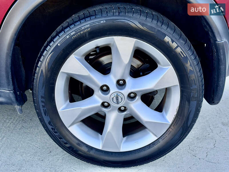 Внедорожник / Кроссовер Nissan Juke 2013 в Киеве