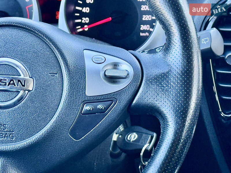 Внедорожник / Кроссовер Nissan Juke 2013 в Киеве