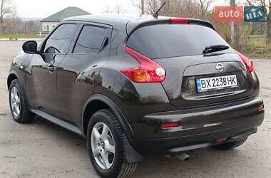 Внедорожник / Кроссовер Nissan Juke 2011 в Теофиполе
