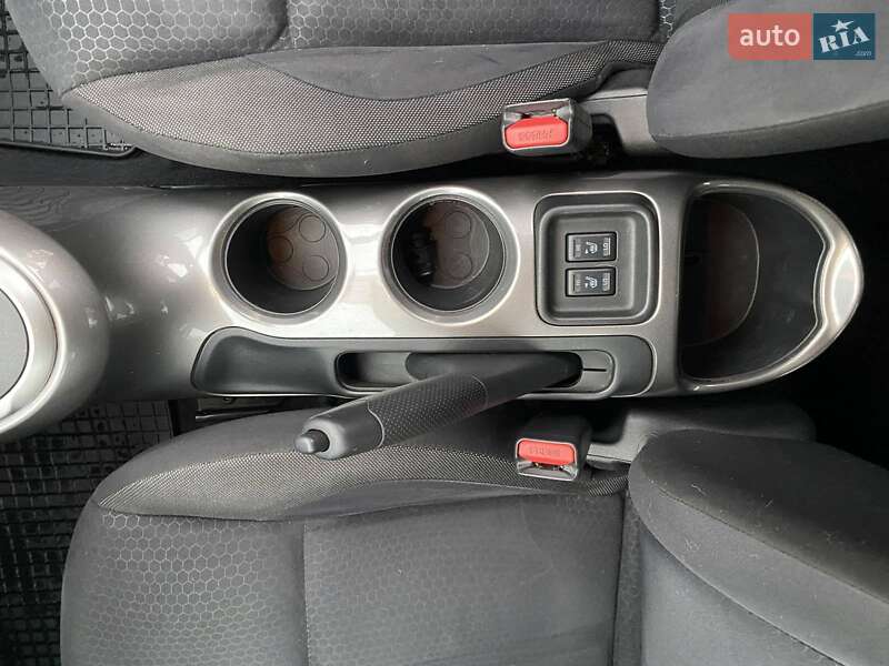 Внедорожник / Кроссовер Nissan Juke 2013 в Николаеве