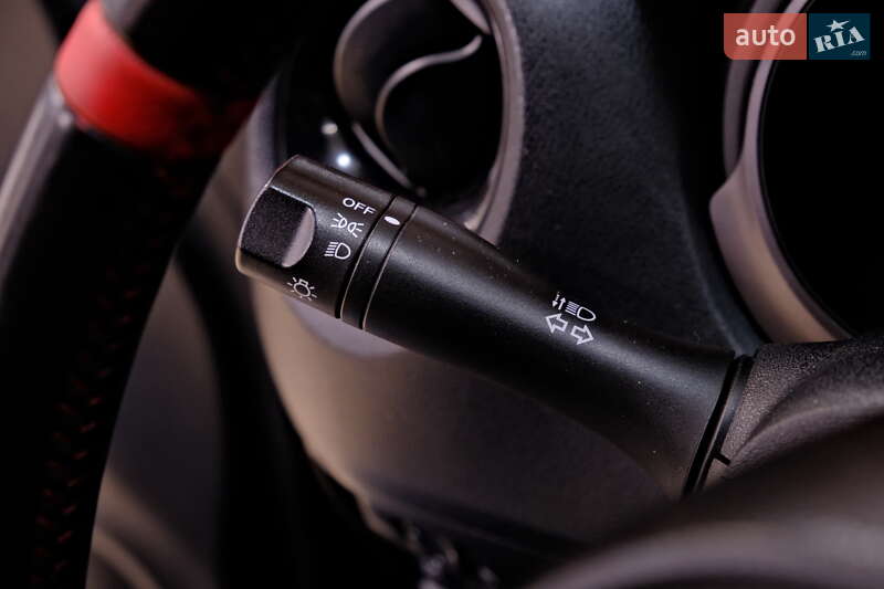 Позашляховик / Кросовер Nissan Juke 2013 в Одесі