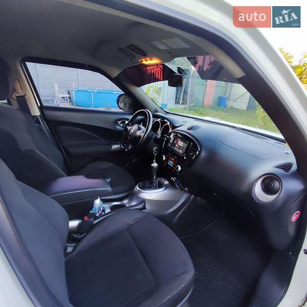 Внедорожник / Кроссовер Nissan Juke 2011 в Александрие