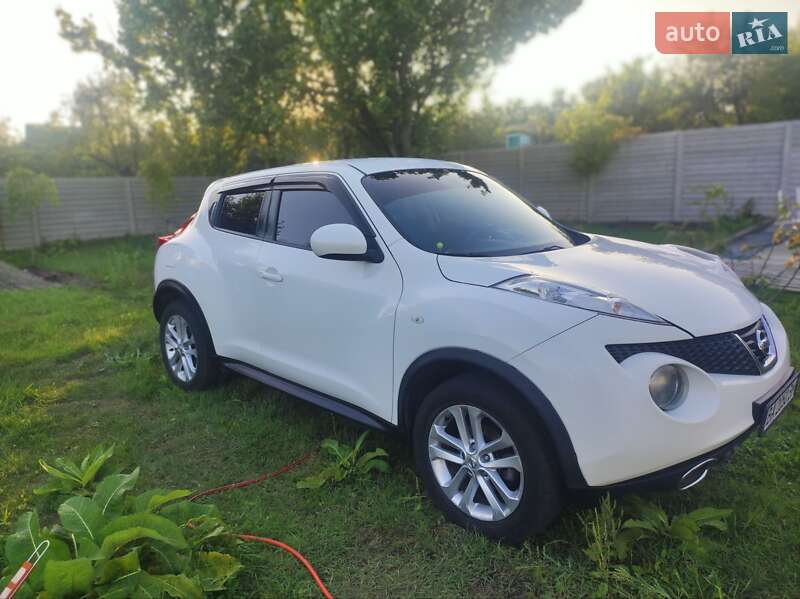 Внедорожник / Кроссовер Nissan Juke 2011 в Александрие