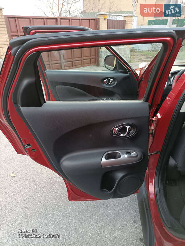 Позашляховик / Кросовер Nissan Juke 2014 в Полтаві