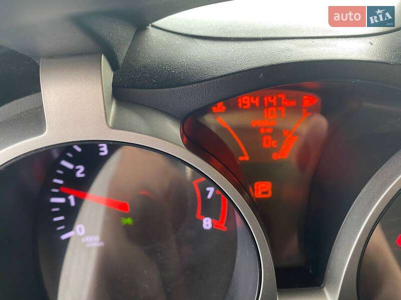 Внедорожник / Кроссовер Nissan Juke 2013 в Яготине