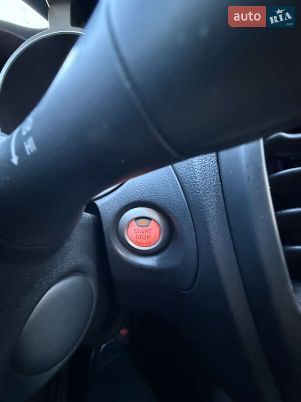 Внедорожник / Кроссовер Nissan Juke 2015 в Шептицькому