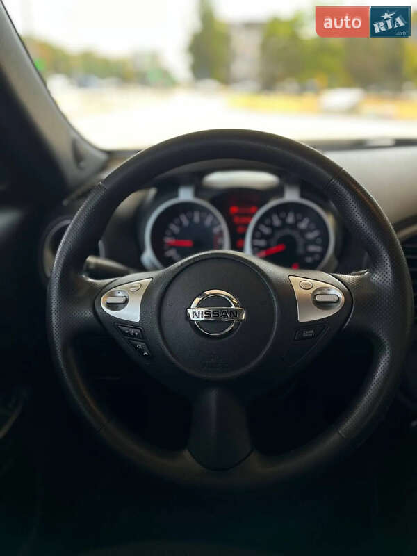 Внедорожник / Кроссовер Nissan Juke 2017 в Николаеве