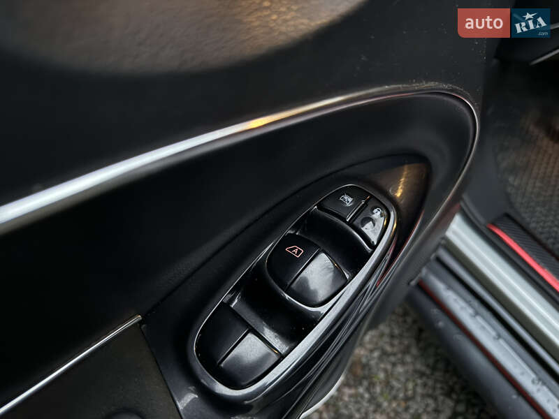 Внедорожник / Кроссовер Nissan Juke 2014 в Одессе