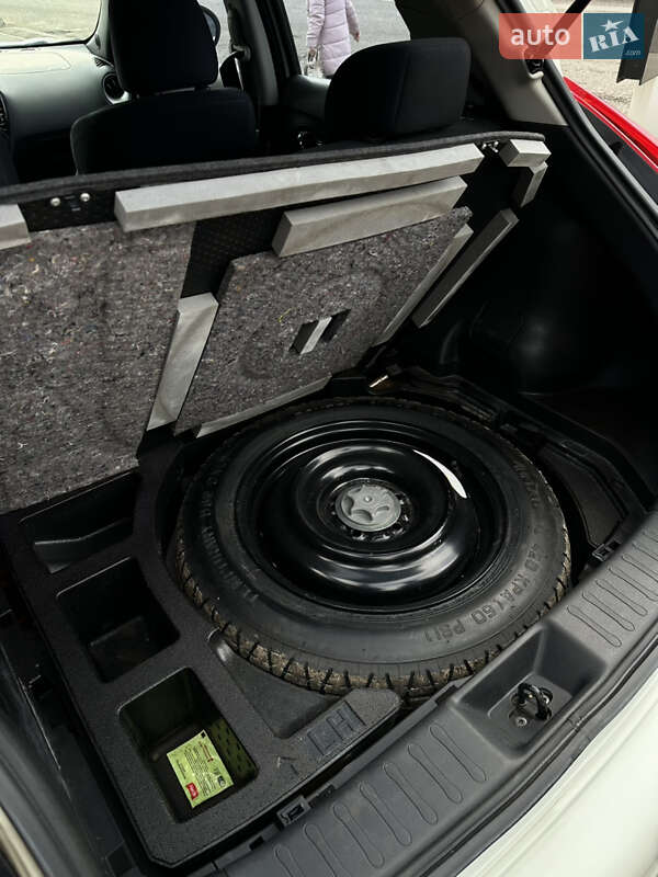 Внедорожник / Кроссовер Nissan Juke 2010 в Львове