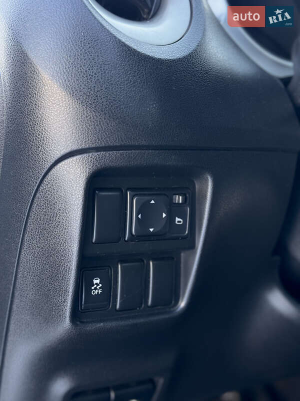 Внедорожник / Кроссовер Nissan Juke 2016 в Чернигове фото 30 Внедорожник / Кроссовер Nissan Juke 2016 в Чернигове